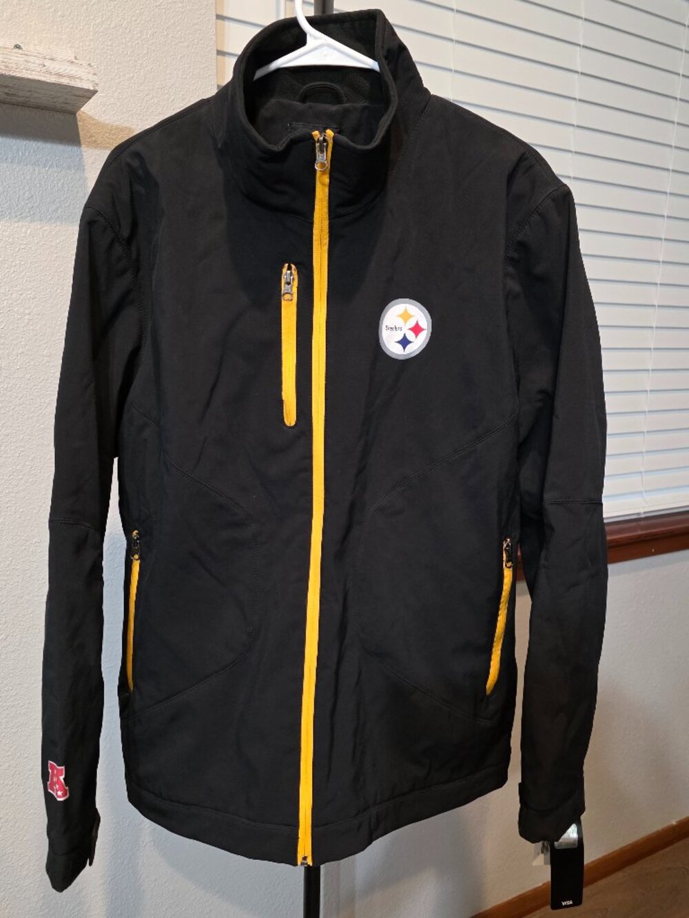 NWT Men's NFL Team Apparel Pittsburgh Steelers Jacket